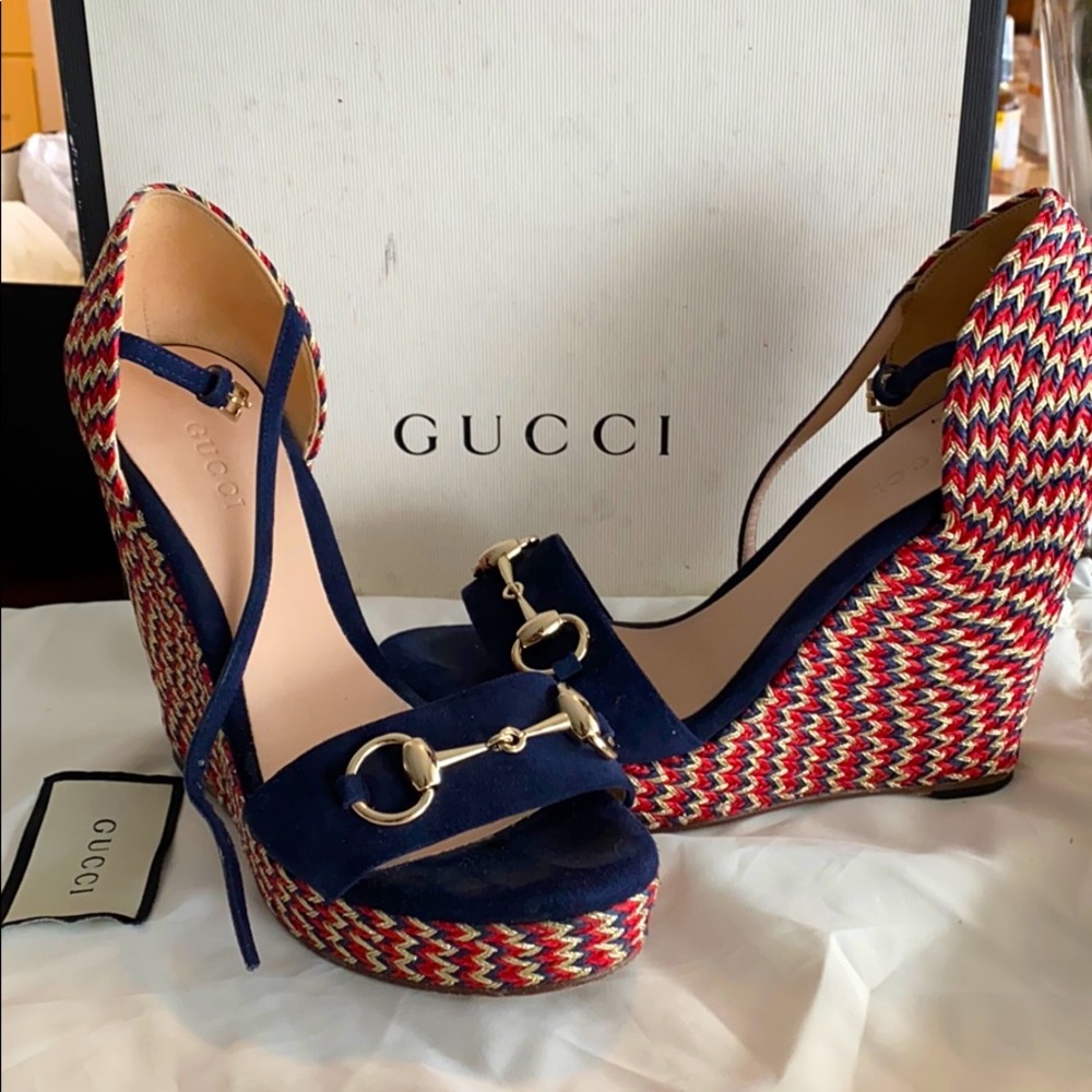 GUCCI WEDGES!